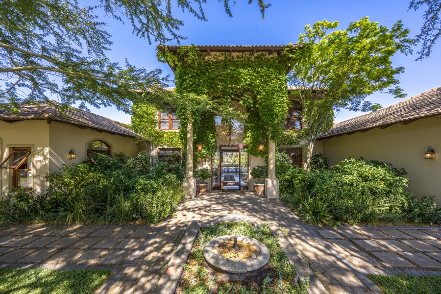 5 Bedroom Property for Sale in Klein Zevenwacht Western Cape